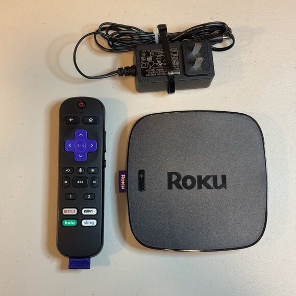 Roku Ultra 4670X 4K HDR Streaming Media Player, Power Supply,‎ and Remote - Picture 1 of 9